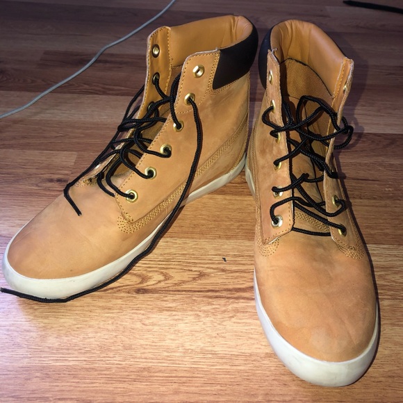 Timberland Boots - Picture 1 of 4